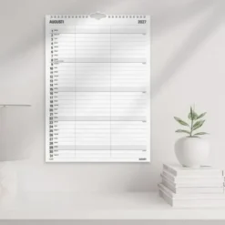 Familjekalender Black and white A4 2027
