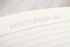 10-årsdagbok - Transparent Black